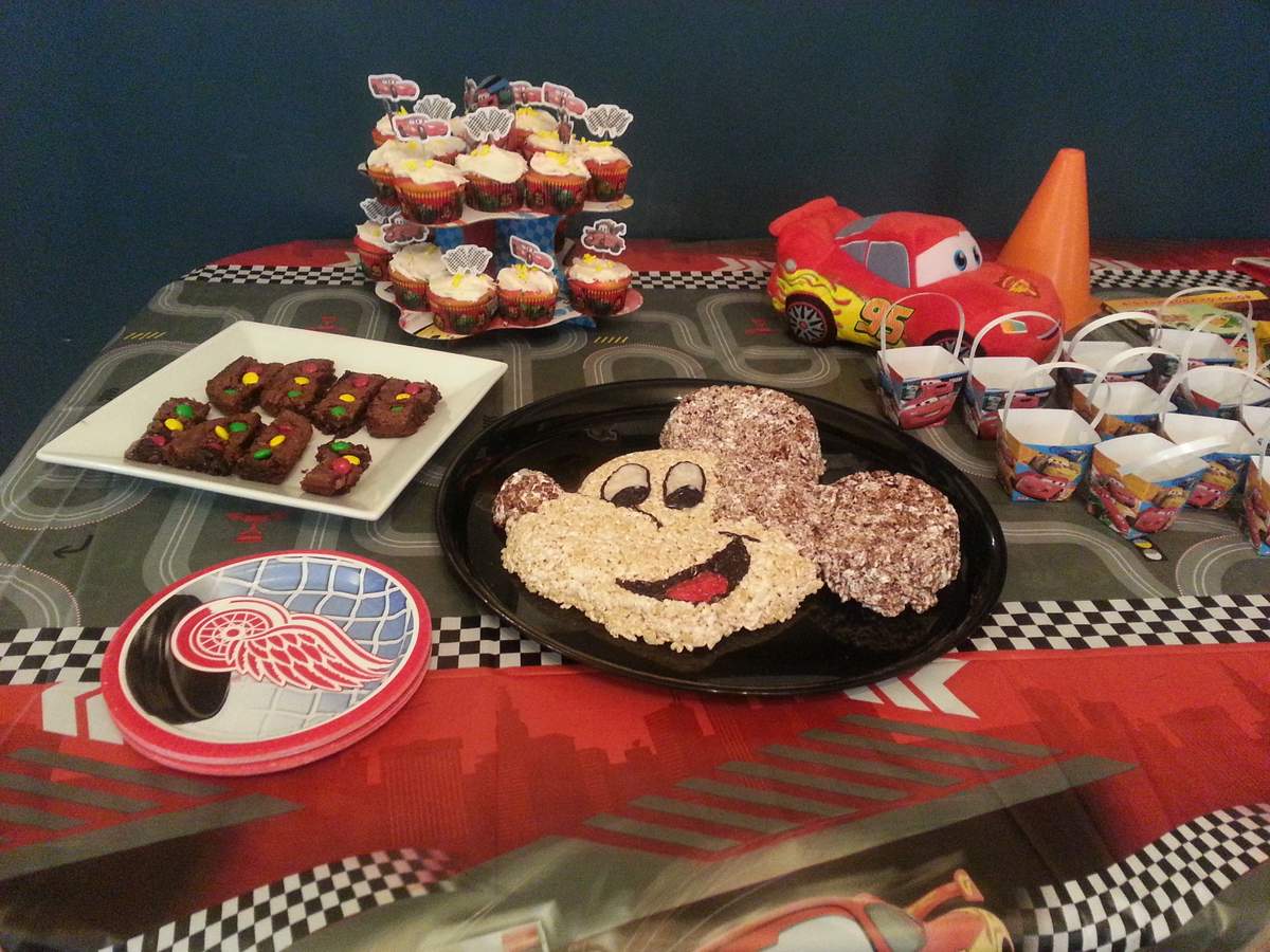 Cars #DisneySide @Home Celebrations Party - Disney Cars