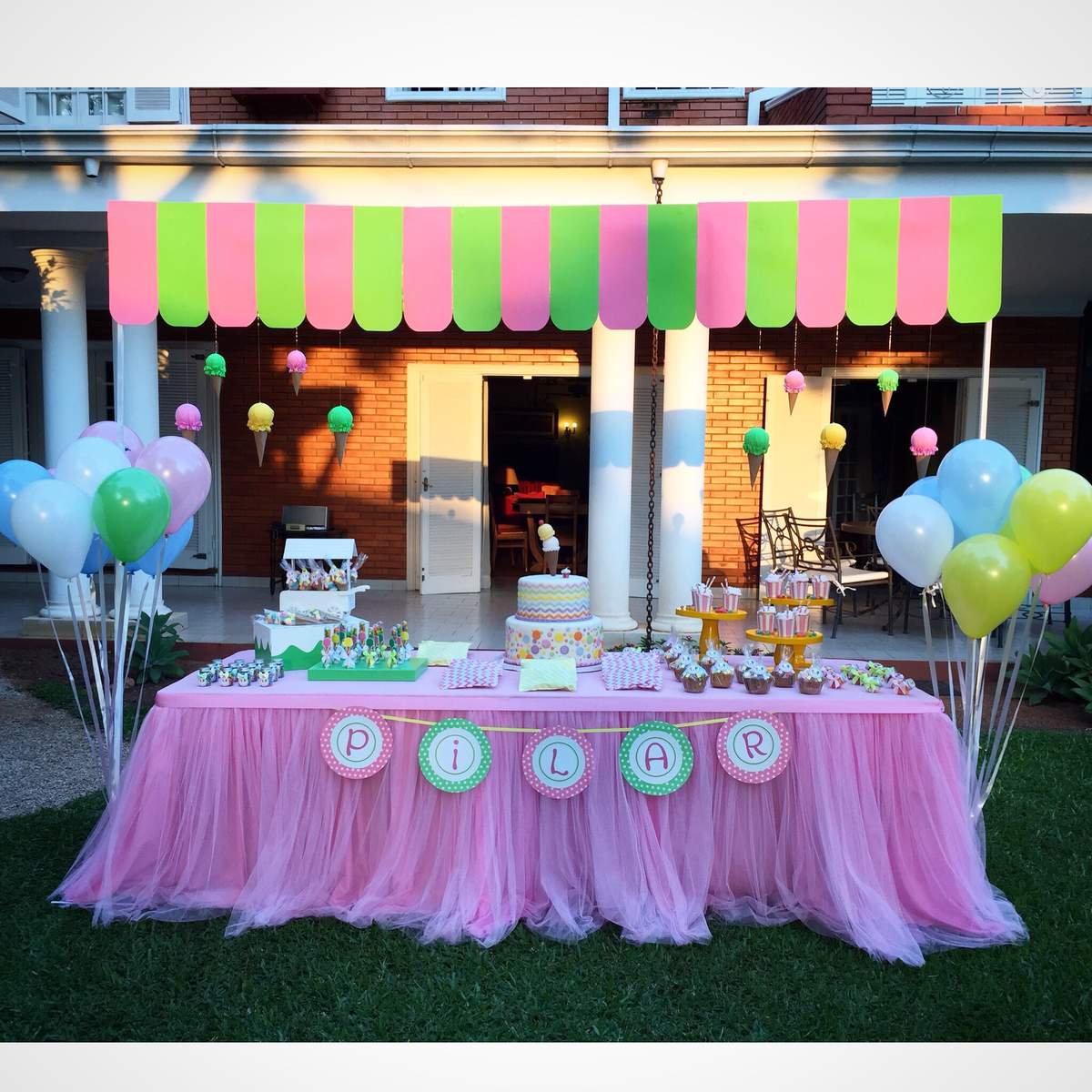 A Sweet Ice Cream Party! - Ice Cream