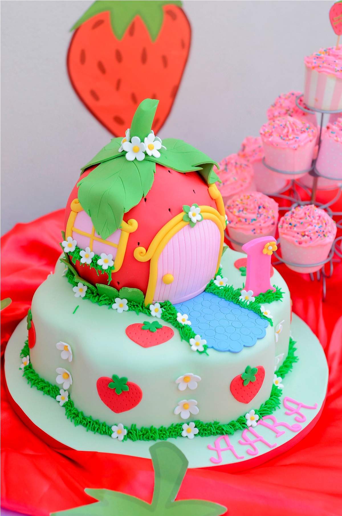 Aara's strawberry shortcake party - Strawberry Shortcake