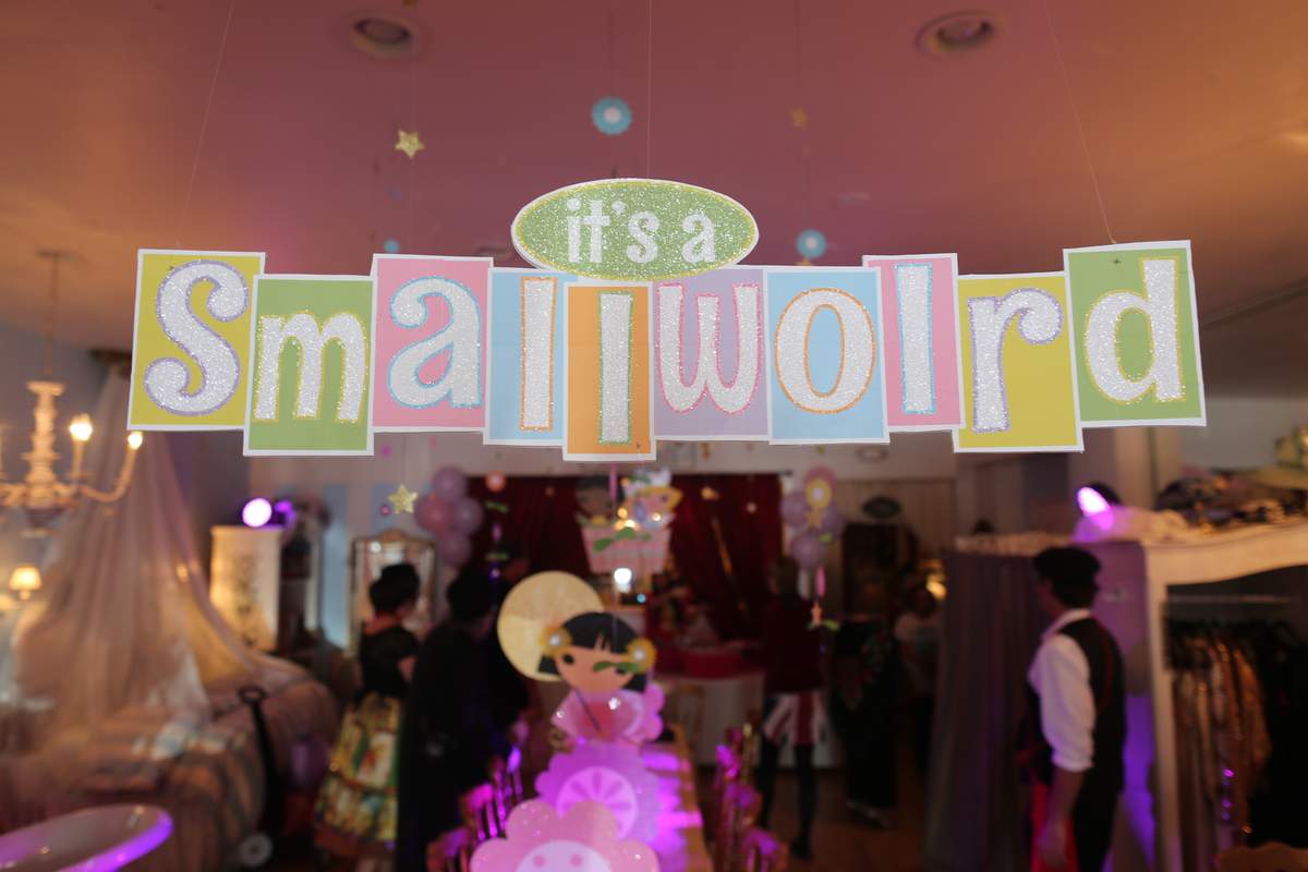 It's a small world - It's a small world
