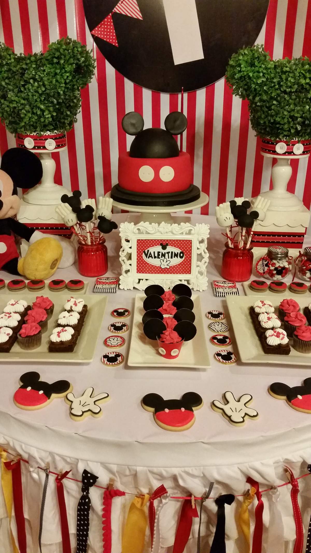 First Party Valentino Mickey Mouse - Mickey Mouse