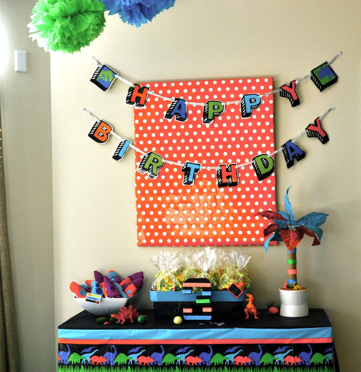 Dino-mite party for Alessandro - Dinosaurs