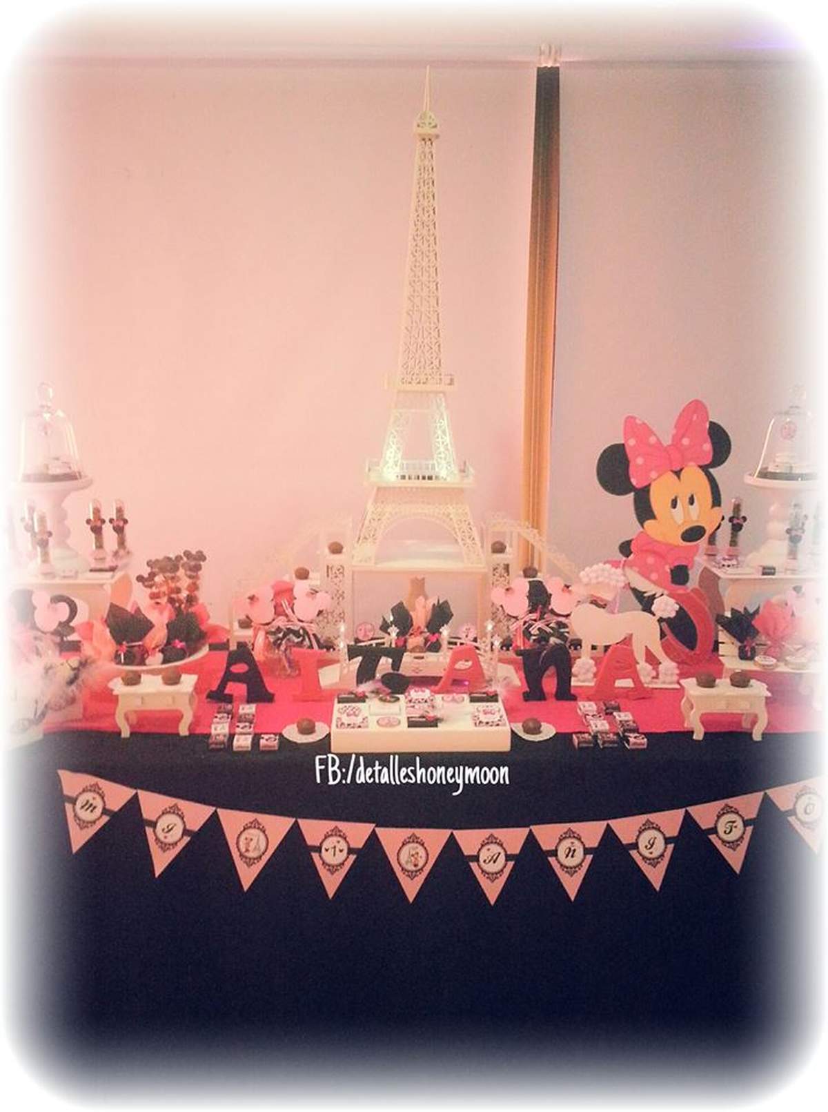 Minnie en Paris - Aitana - Minnie Mouse Paris