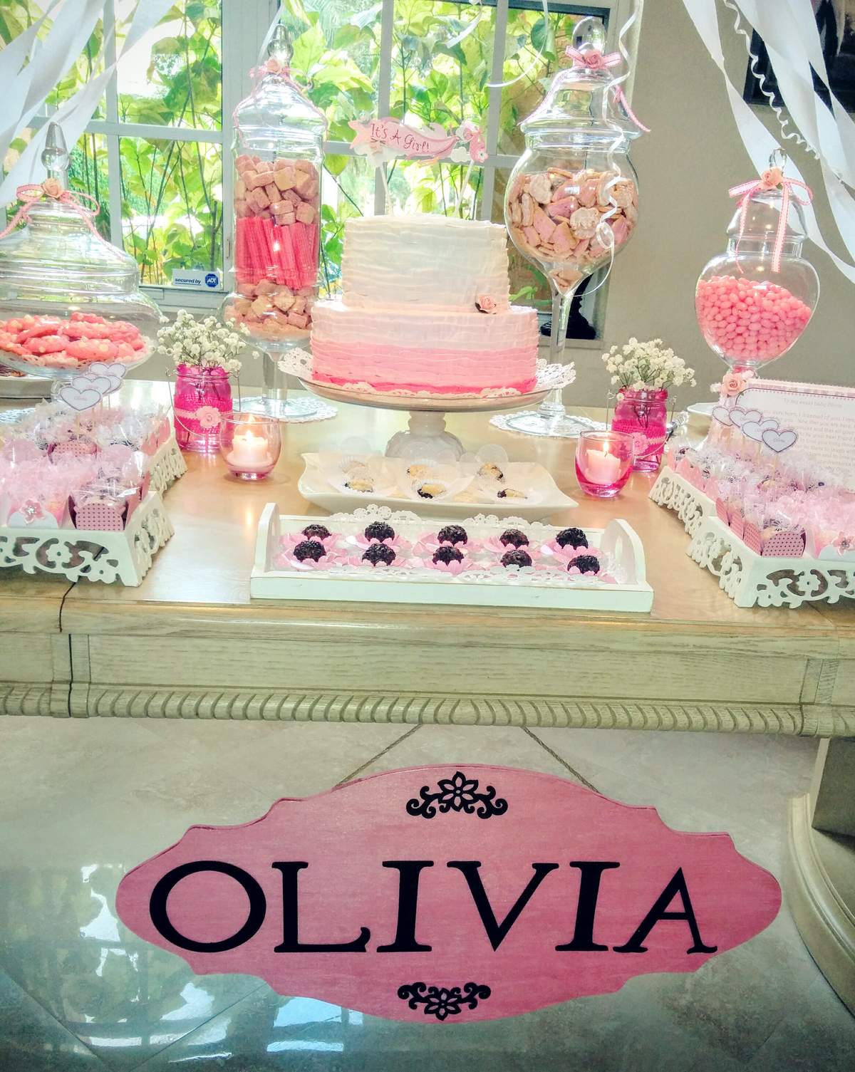 Baby Shower - Girlie Girl - None