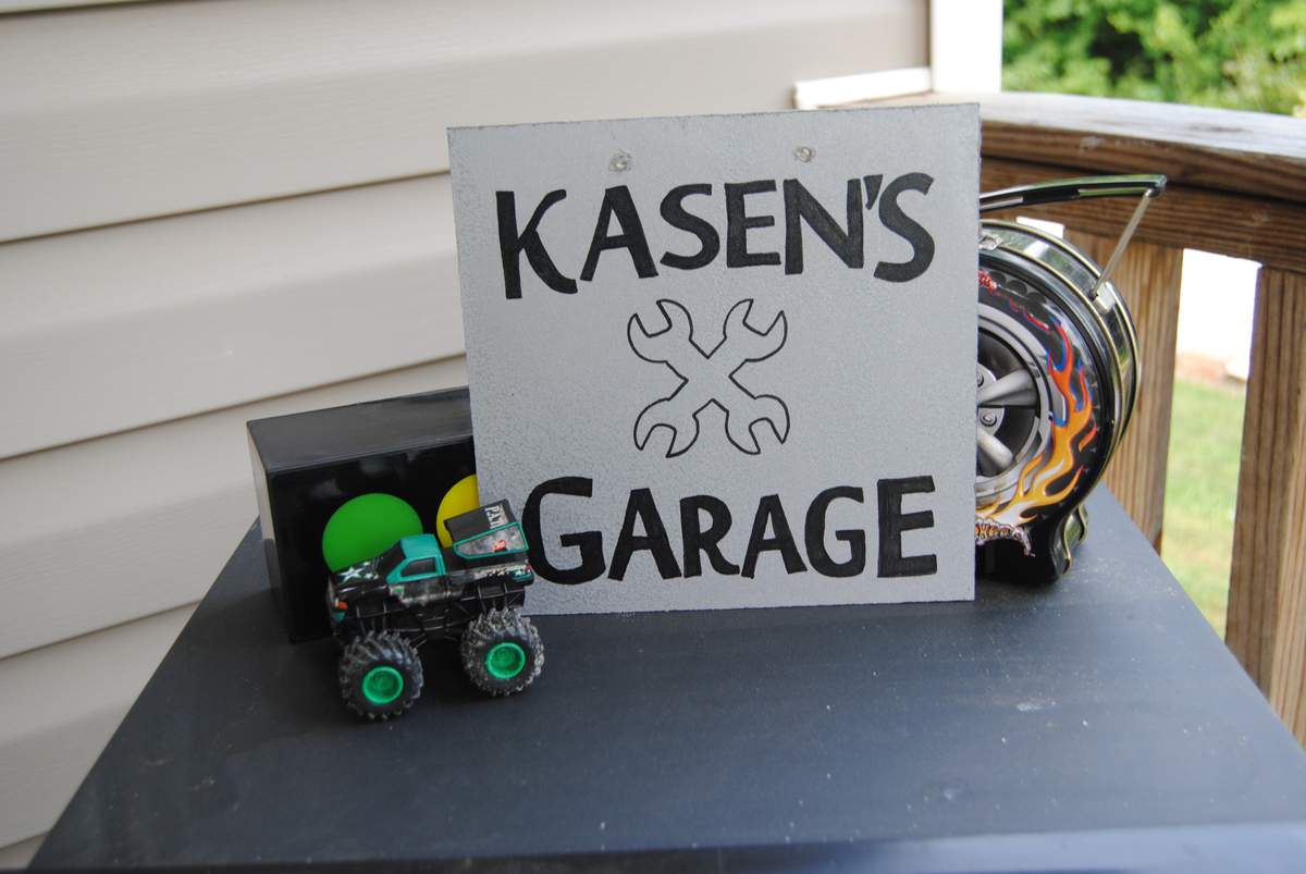 Kasen's Garage - Garage/truck theme