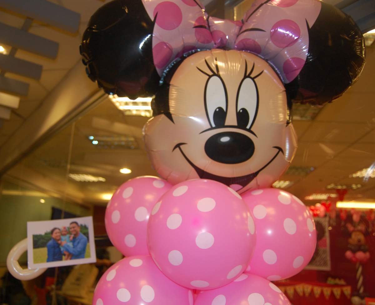 Minnie's on the house! - Minnie Mouse
