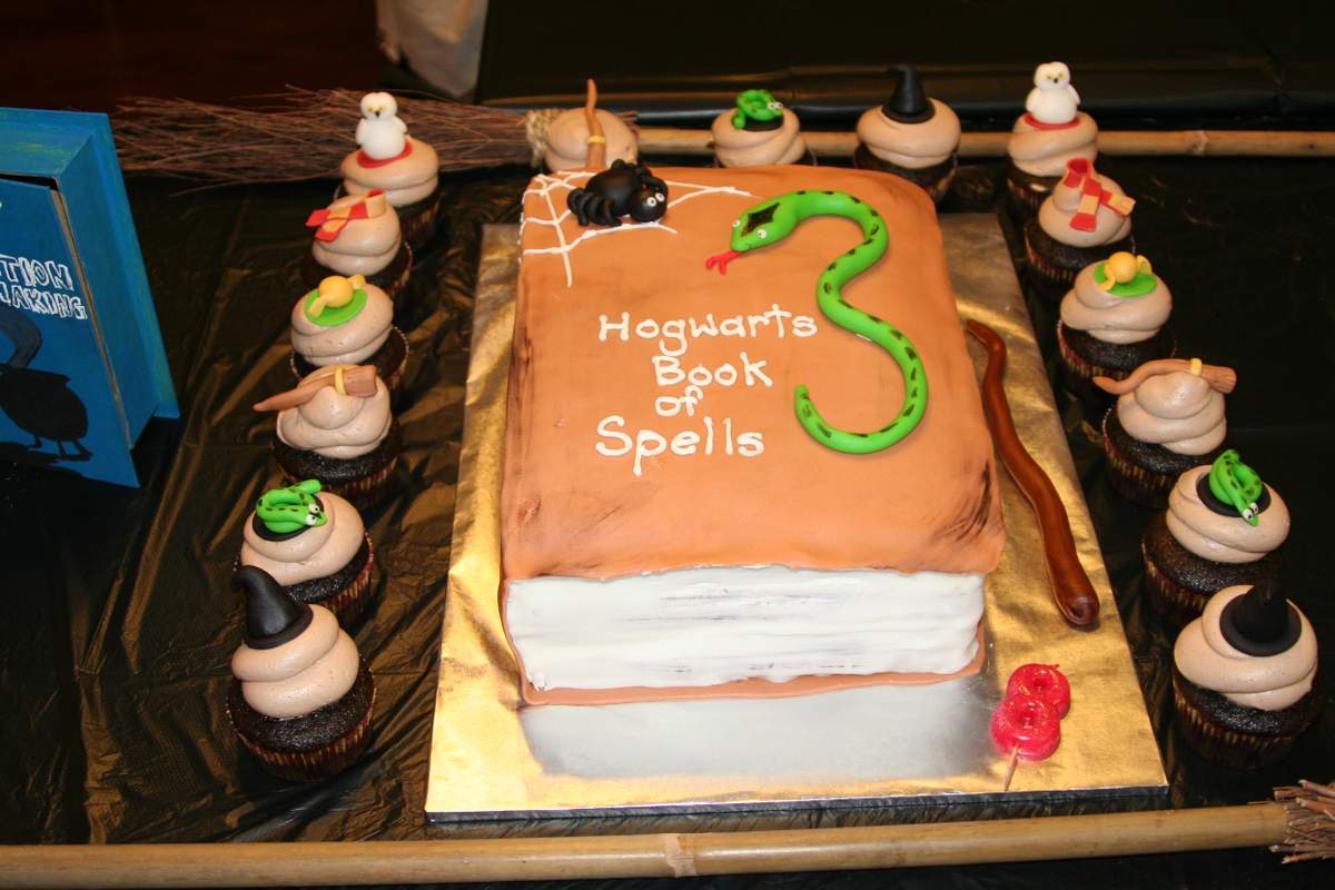 The Wizarding World of Ashlyn - Harry Potter