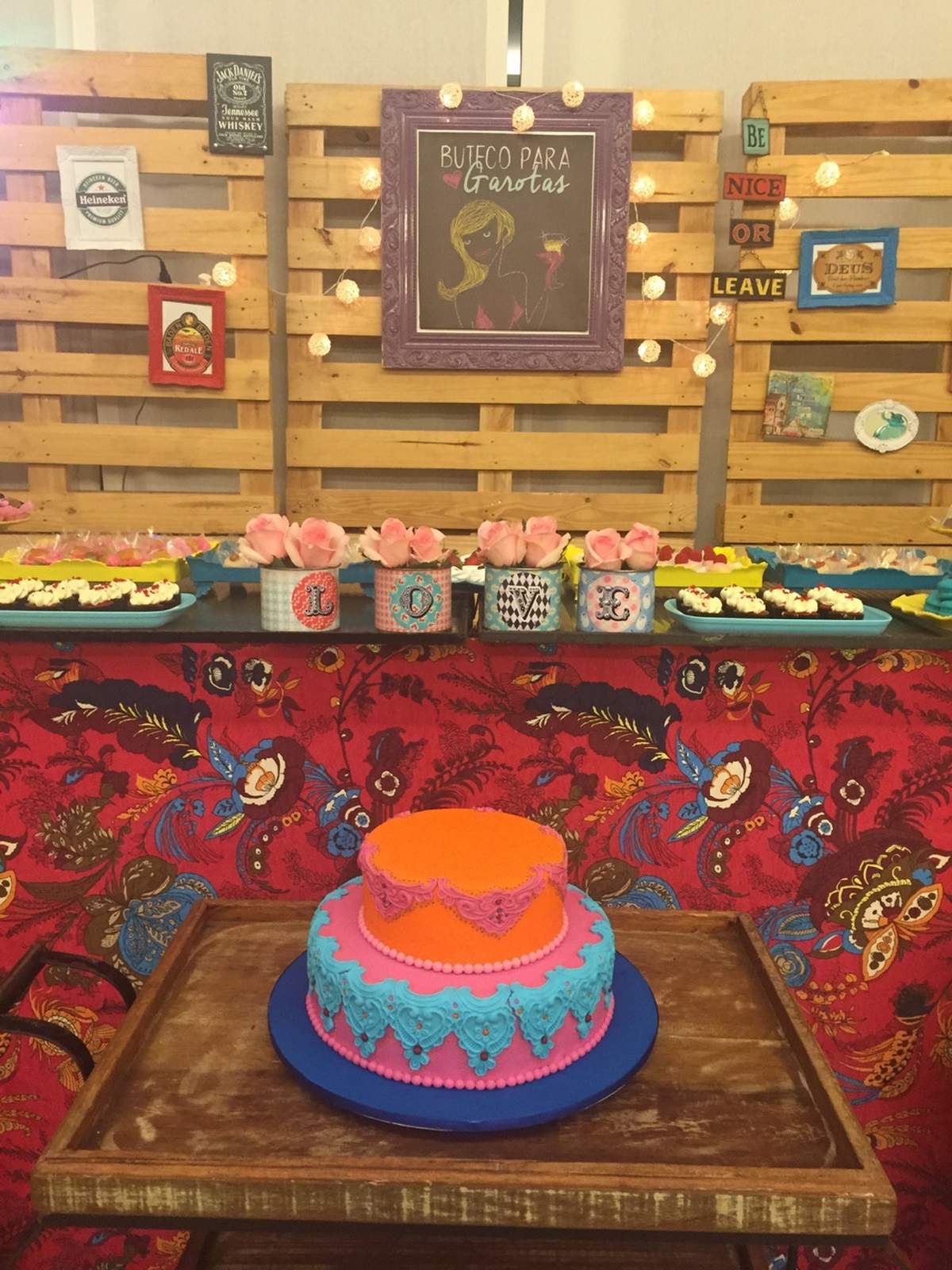 Girls just wanna have fun! - Girly Bar
