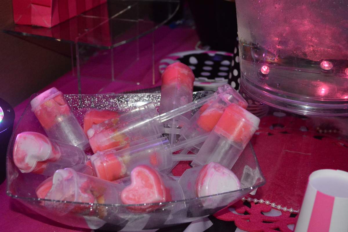 Nyelle "Sweet 16" - Love Pink Sweet 16  