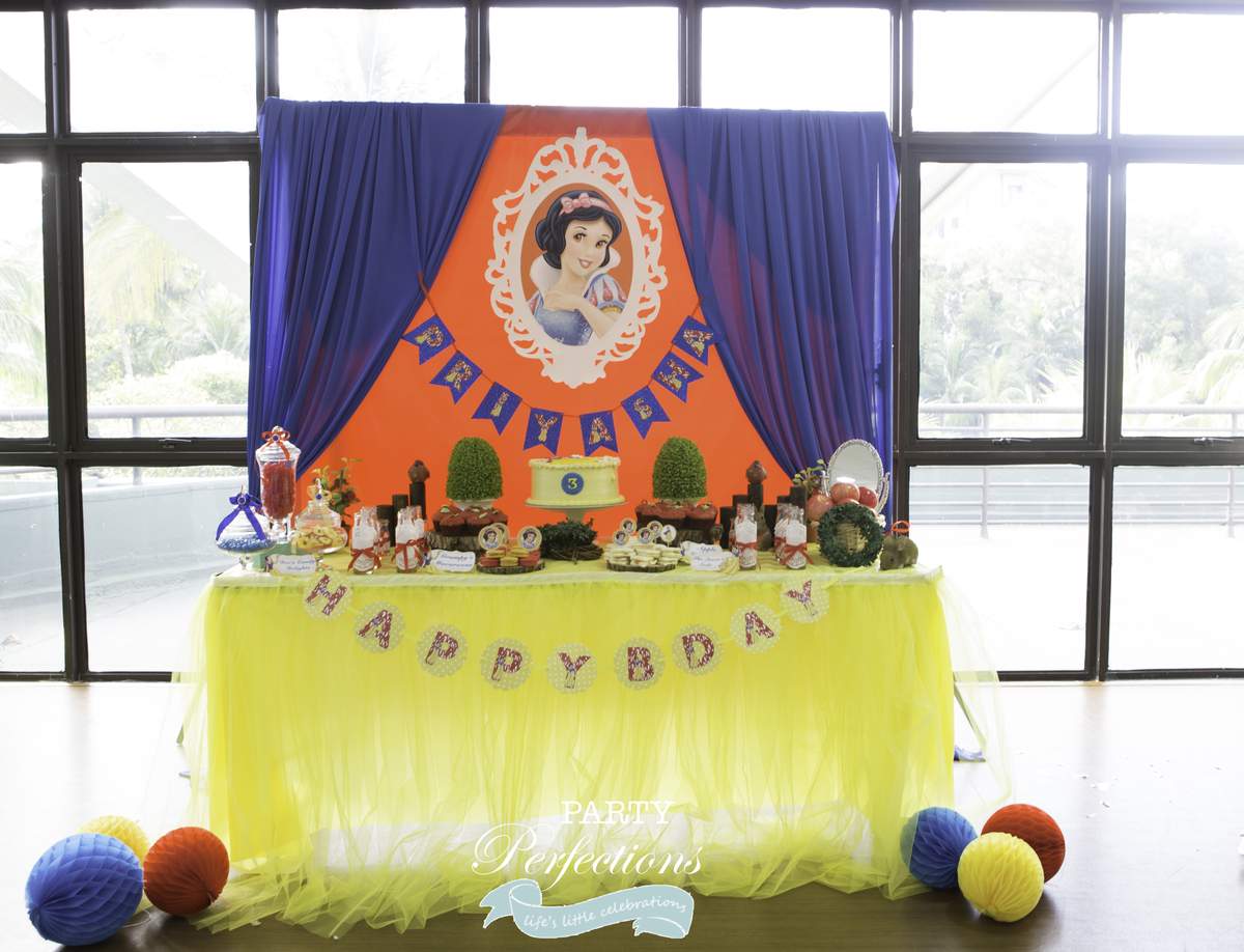 SNOW WHITE THEMED BIRTHDAY PARTY - SNOW WHITE