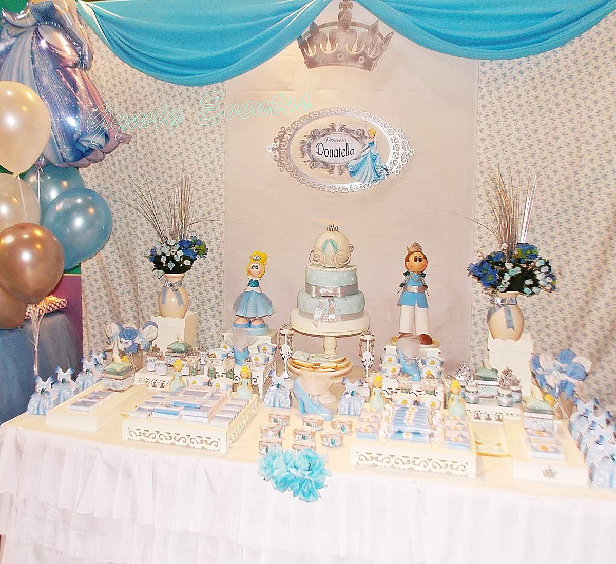 Cinderella para los 4 años de Donatella - Cinderella
