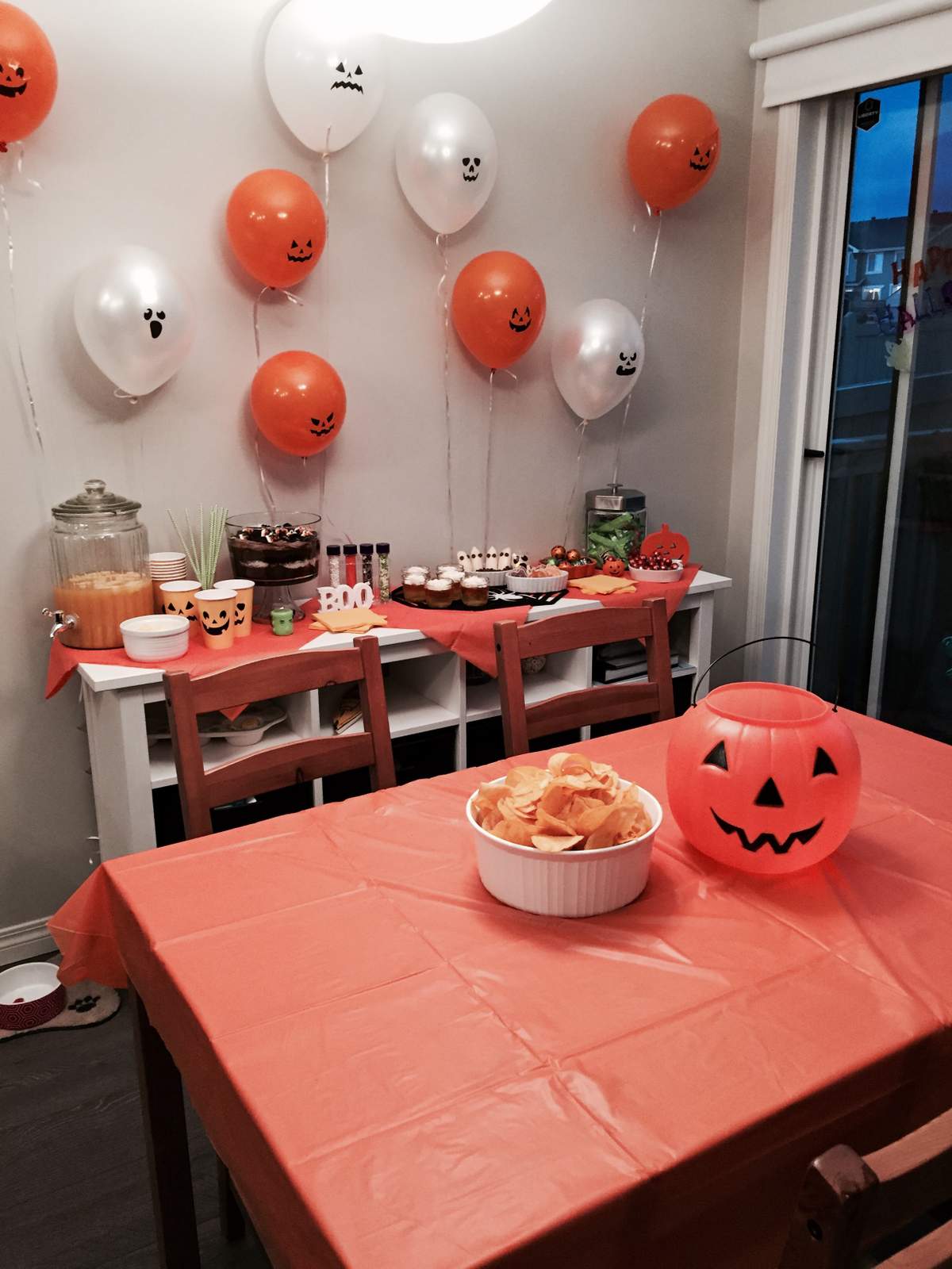 Halloween Family 'Mini-Party' - Halloween