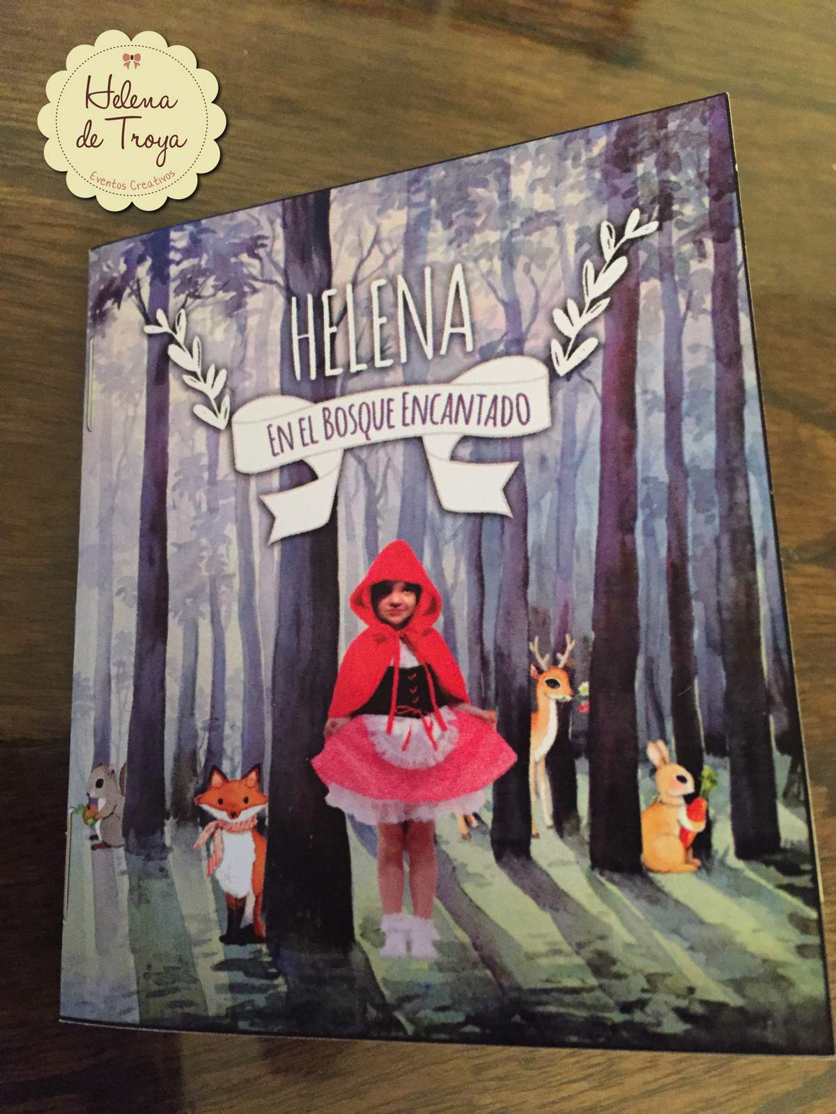 Helena en el Bosque Encantado - Bosque Encantado, Enchanted Forest