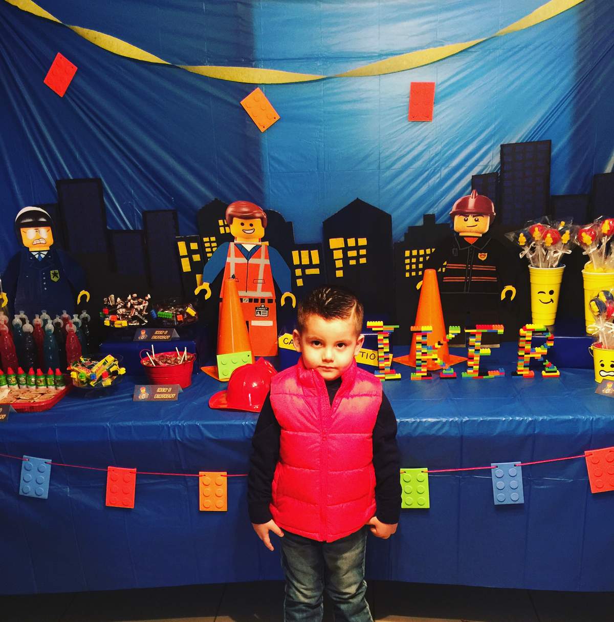 Everything is awesome!!  - Lego party 