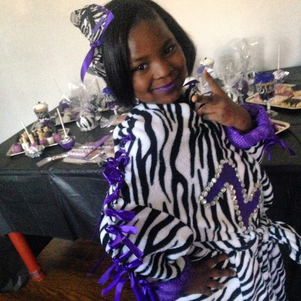 Zakiyah's Zebra Spa Party - Zebra and Purple Spa