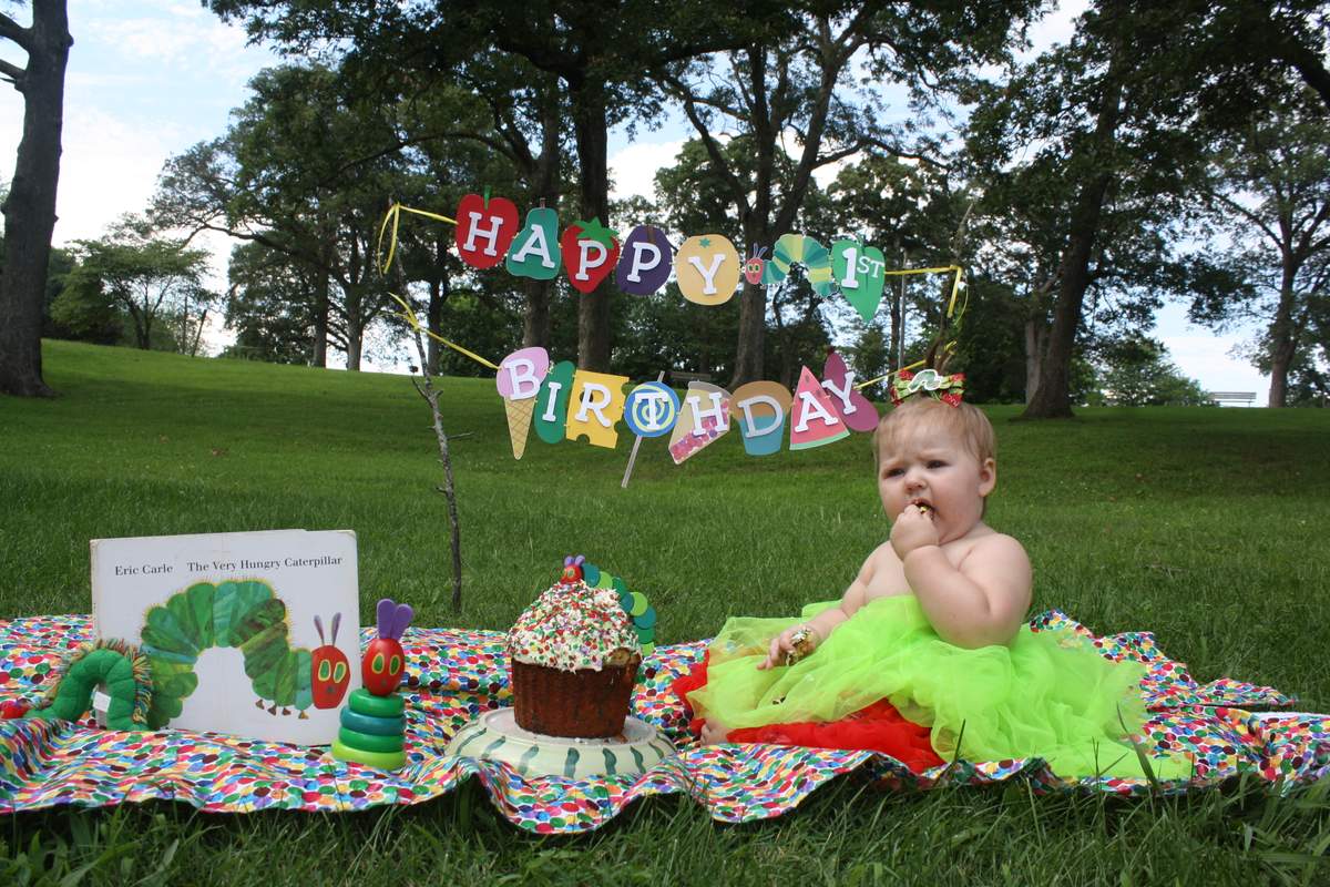 DIY Hungry Caterpillar Party - Very Hungry Caterpillar