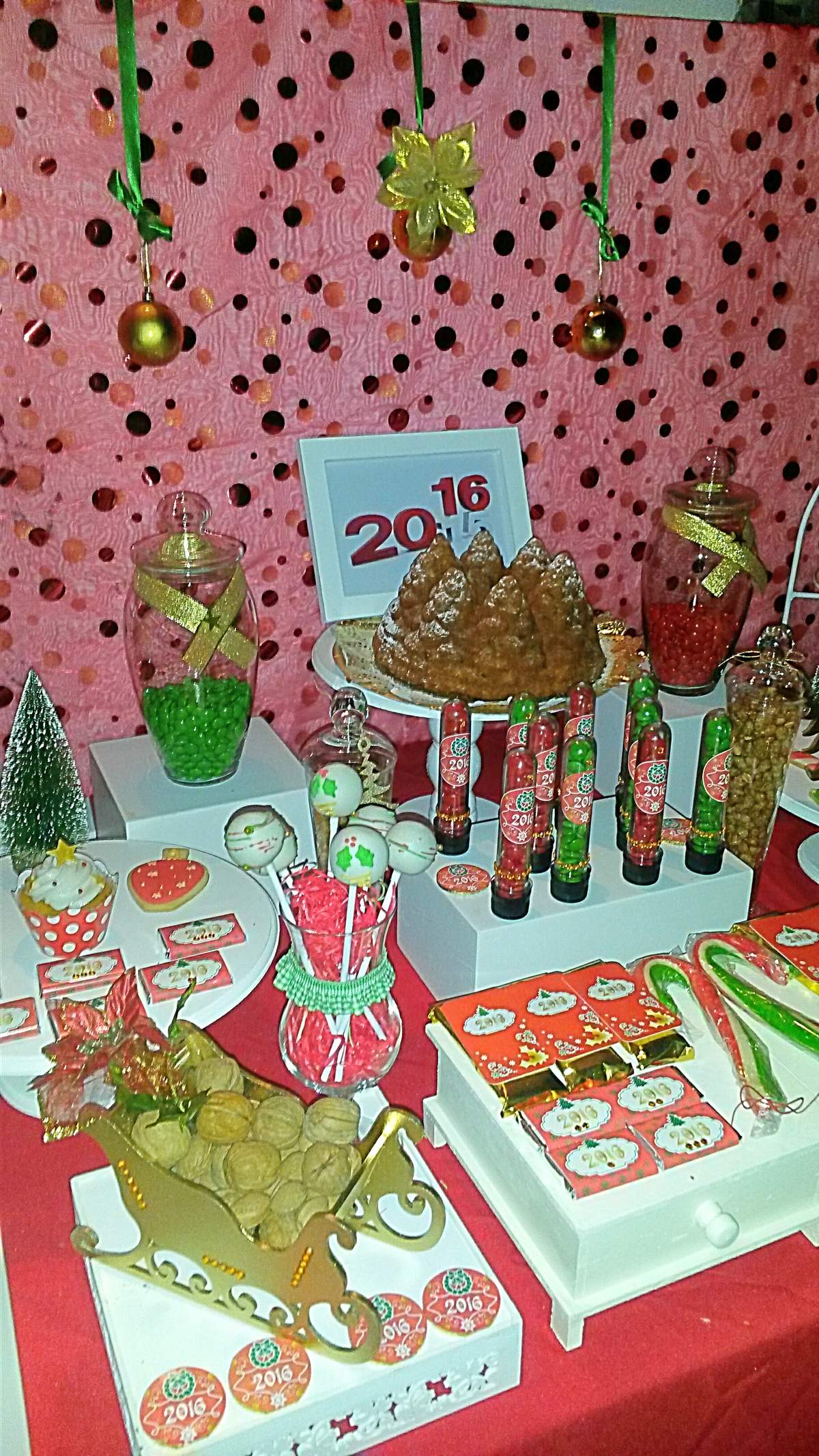 New Year in red,  green and gold - New Year's