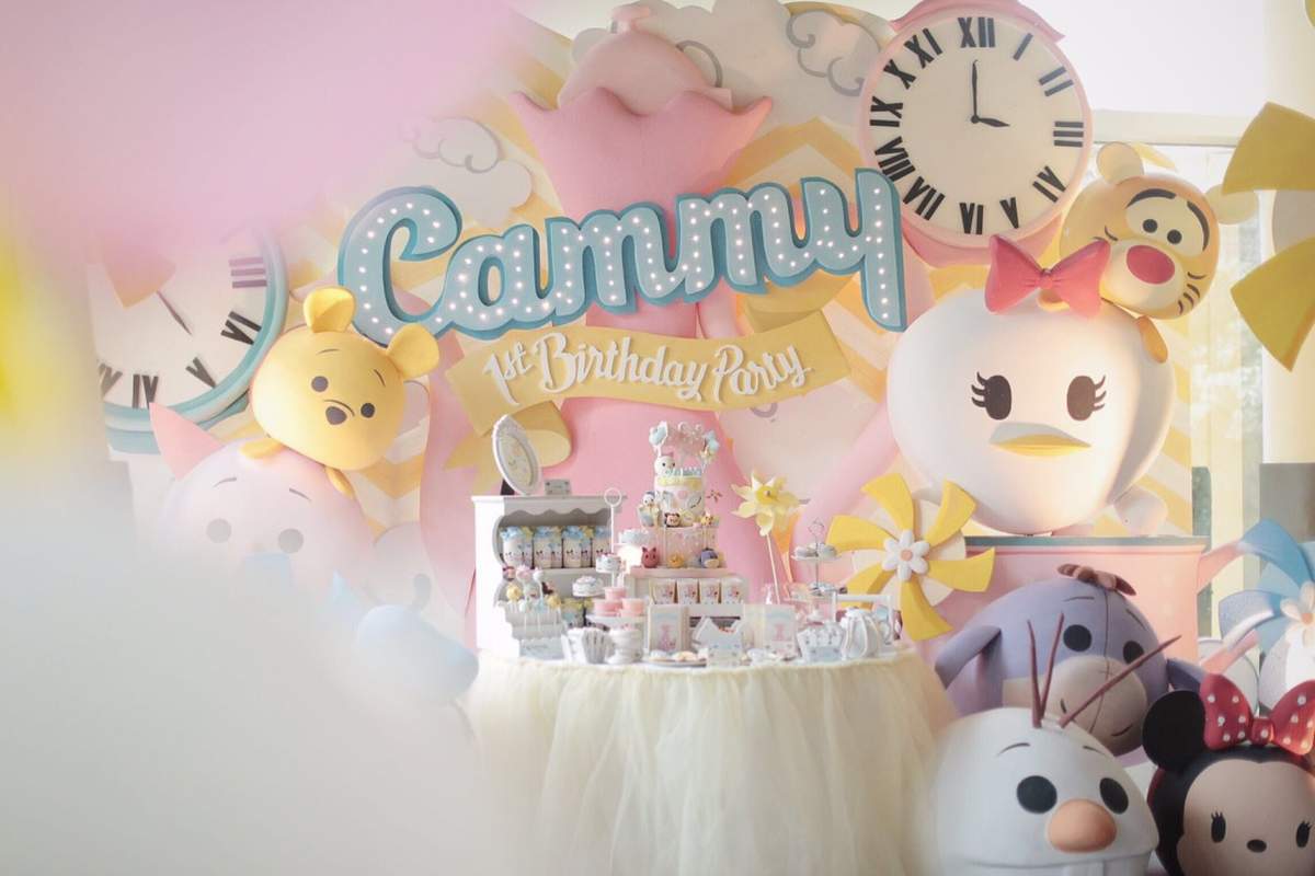 Tick tock tick tock. Its tsum tsum kind of day! - Disneyworld