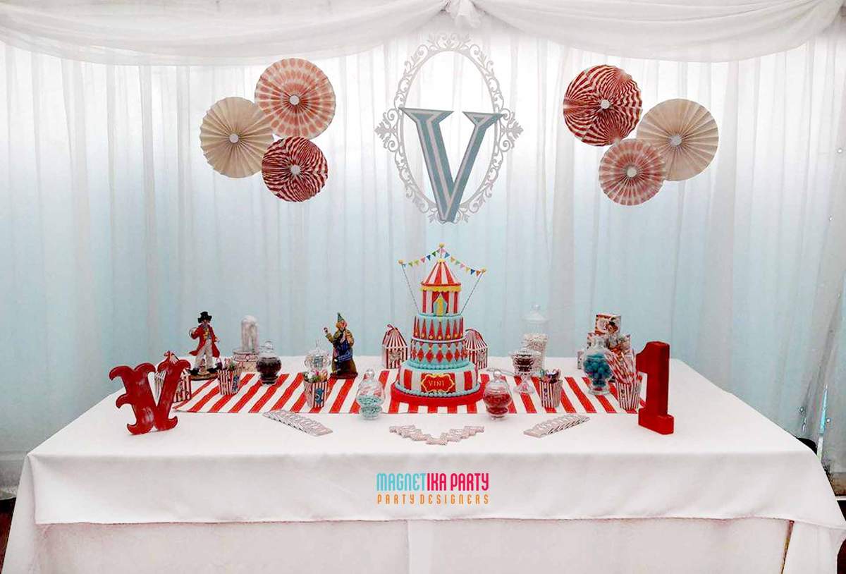 Circus - Vincenzo - Circus / Carnival