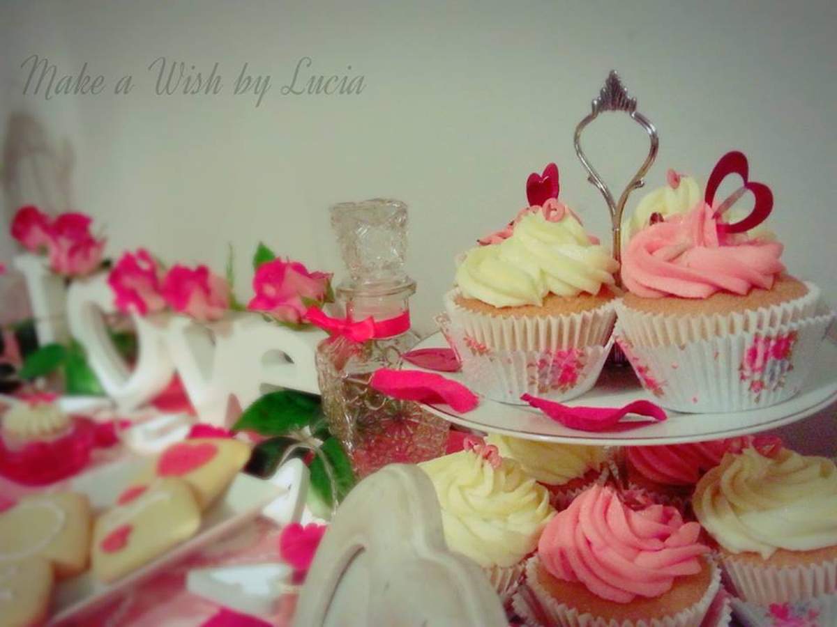 "VINTAGE LOVE" - "VINTAGE LOVE"