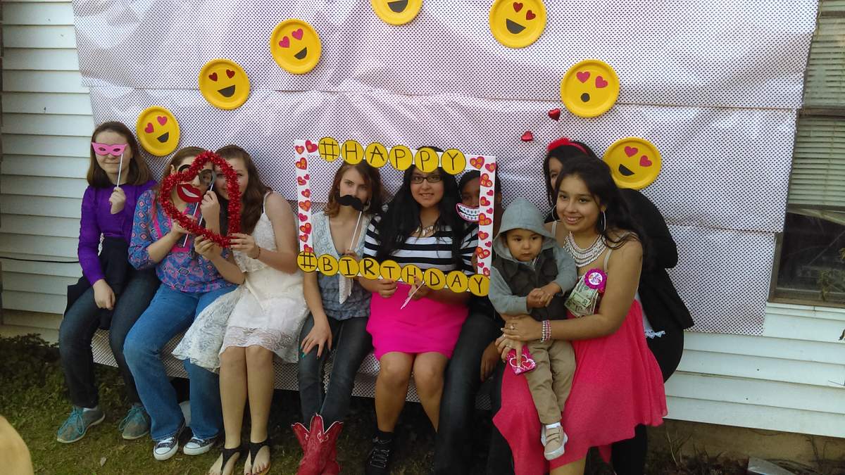 Emoji Birthday Party Ideas Photo 2 Of 4 Catch My Emoji Party