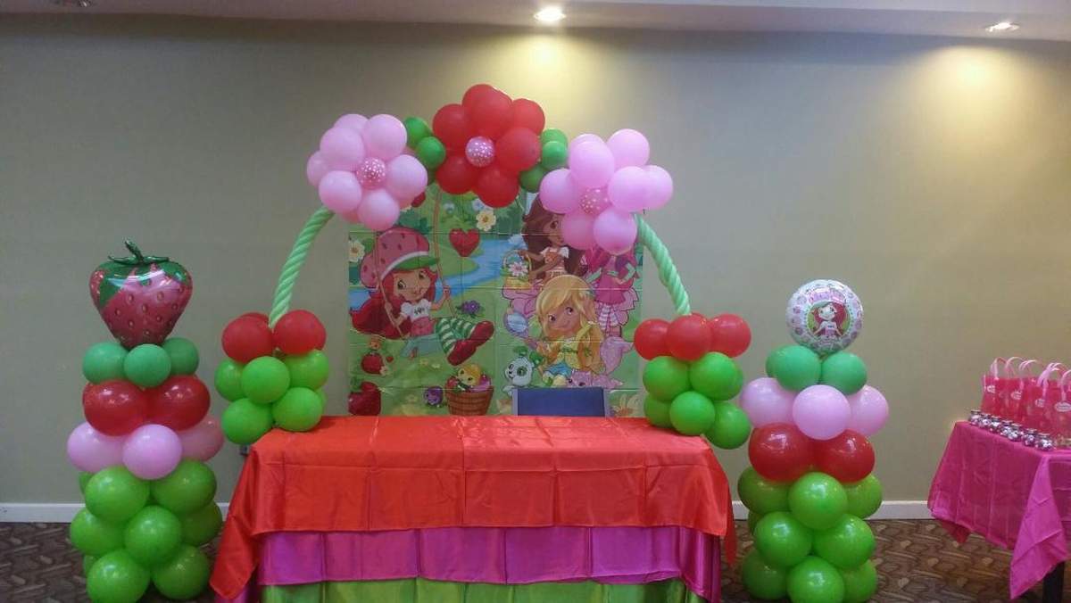 Ariyana and Aiyana Strawberry Shortcake Birthday Party  - Strawberry Shortcake 