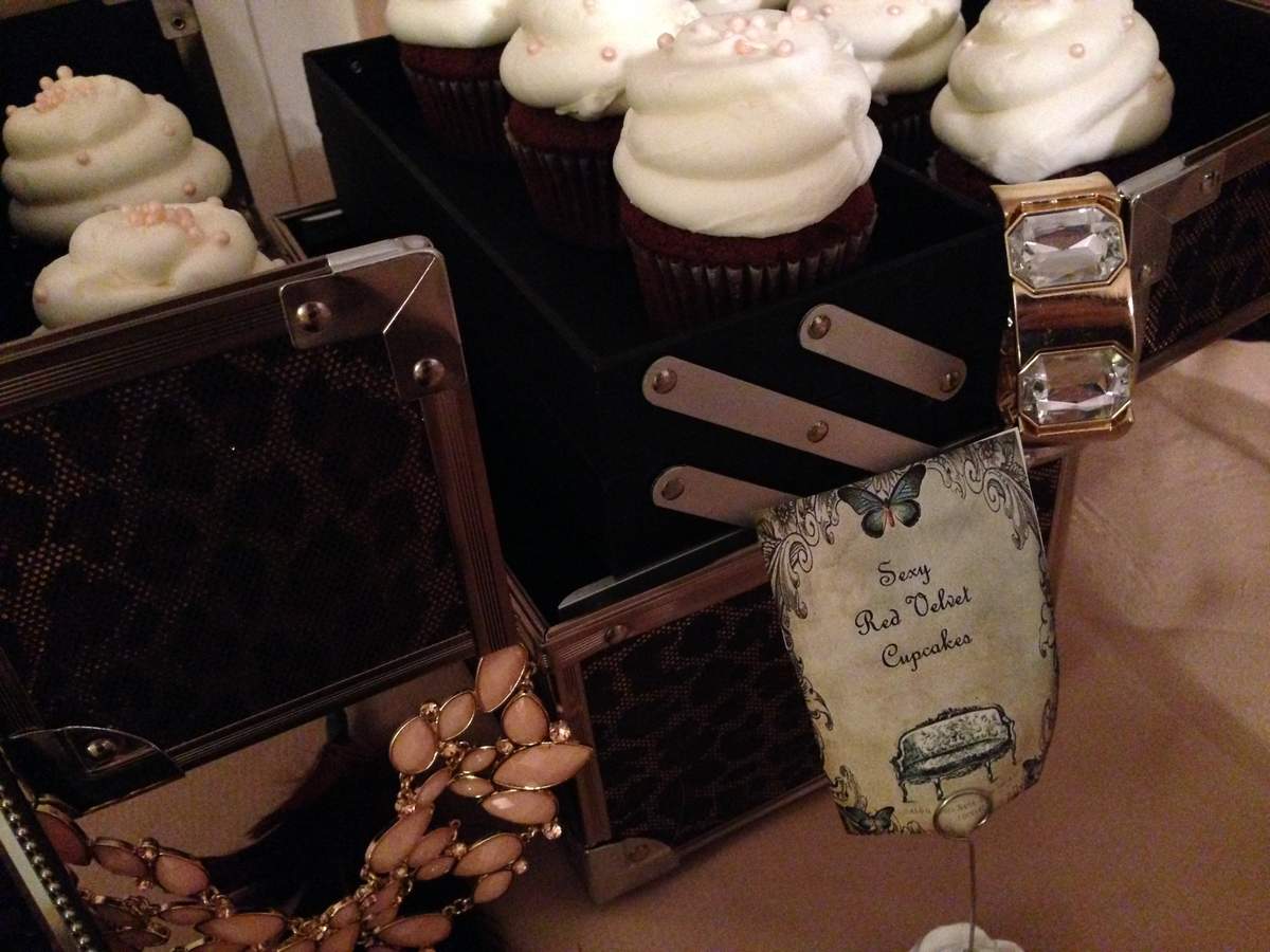 Nilsa's Bridal Shower - Vintage Boudouiree 