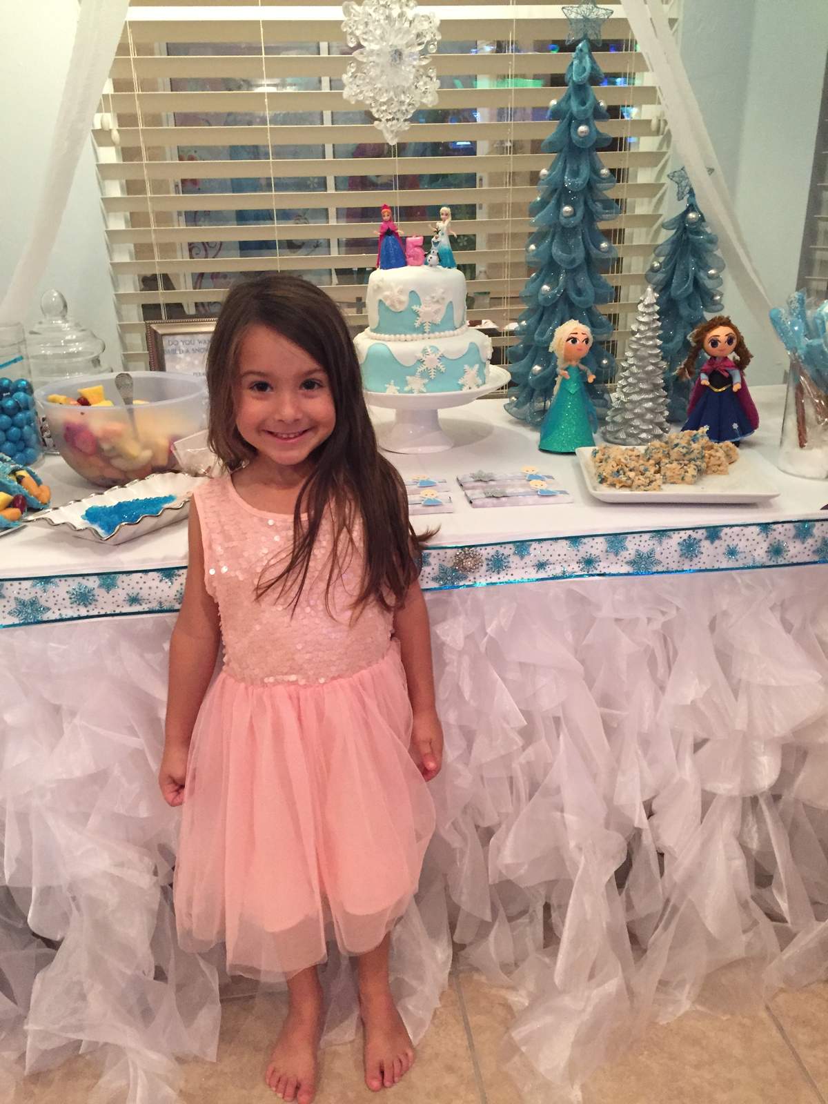Demi's Frozen Party - Frozen