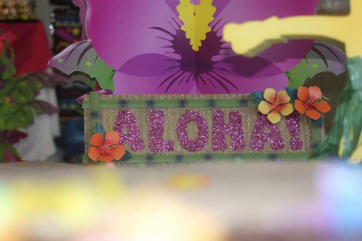 Hawaiian Minion Luau - Minion