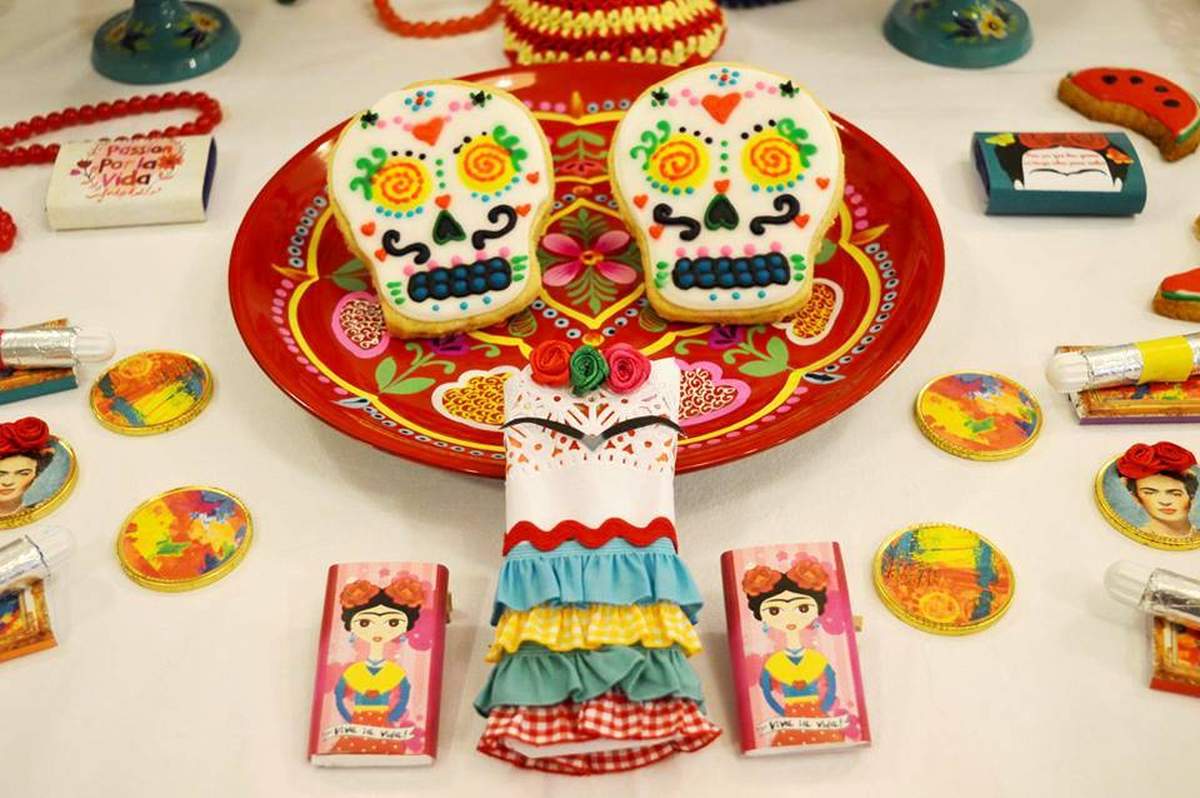 Frida en el cumple de Déb - Frida Khalo