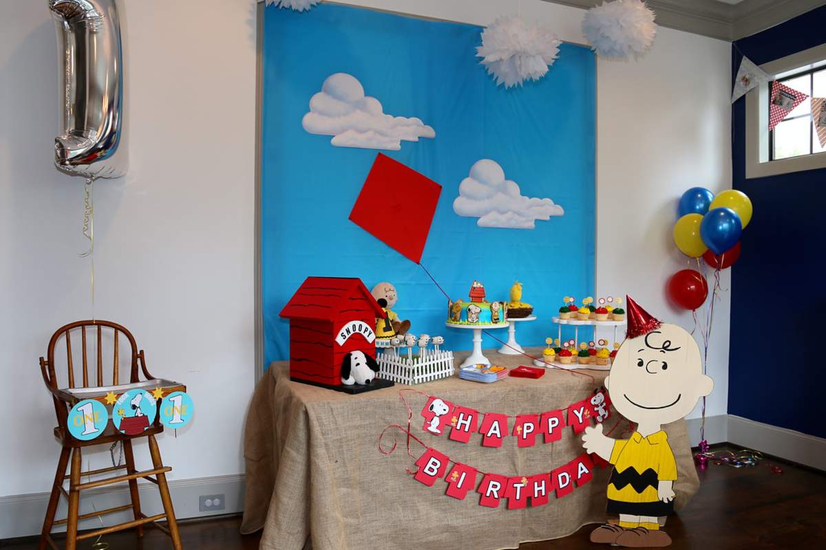 Peanuts/Charlie Brown Birthday Party Ideas Photo 8 of 37 Catch My Party