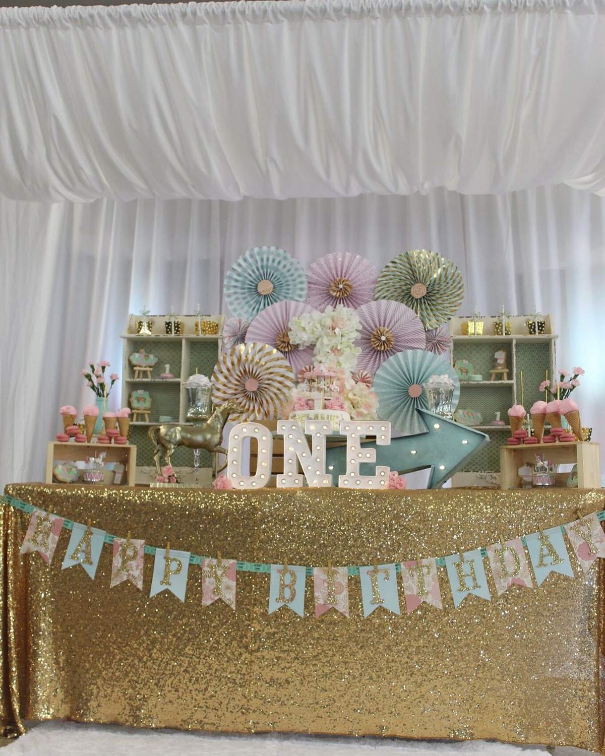 Melanie's carousel 1st birthday  - Carousel theme 