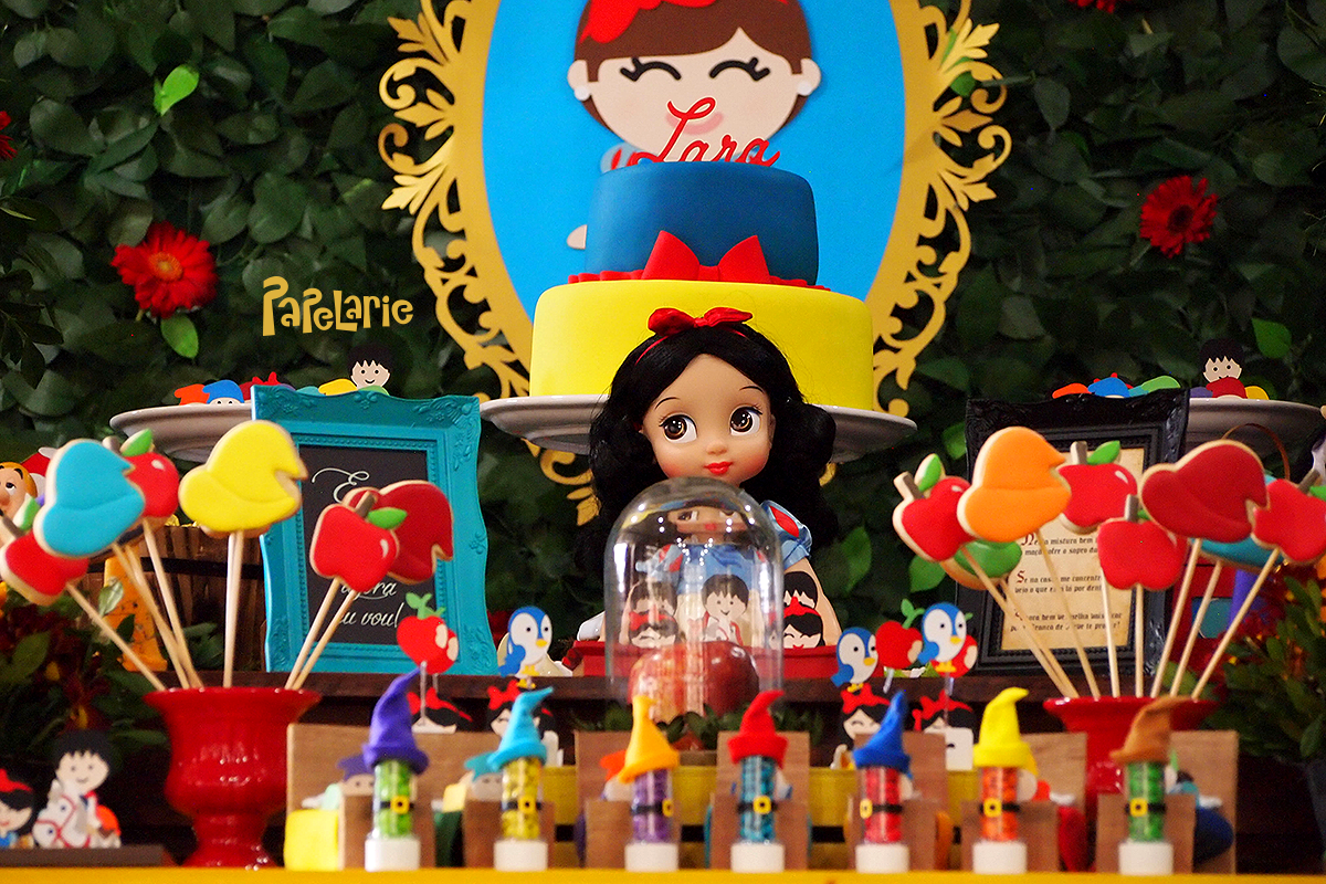 Snow White Party - Snow White
