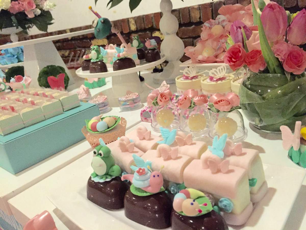 Anna Caroline's garden party - Garden theme 