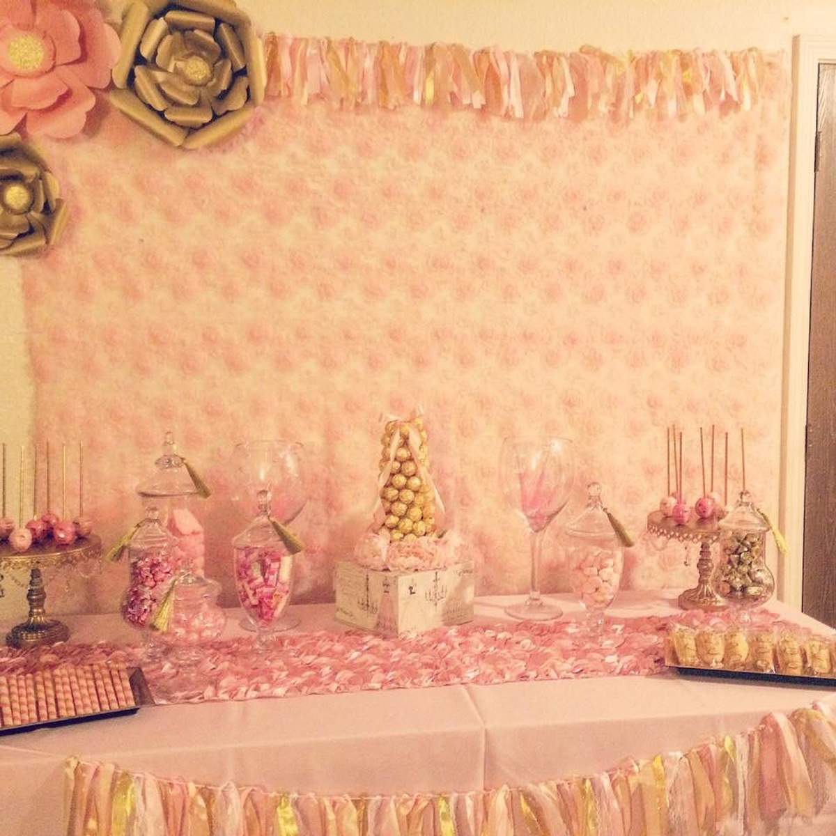 Sarah baby shower  - Pink and gold 