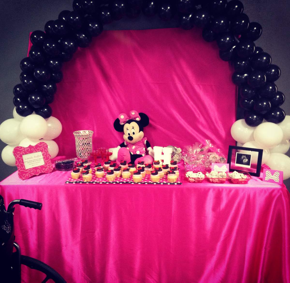 Minnie Mouse Welcomes Baby Hazel - Minnie Mouse