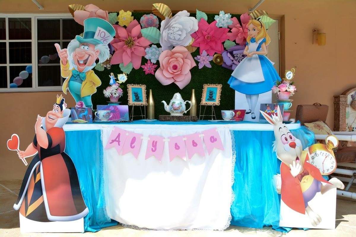 Alyssa in "ONE"derland!  - Alice in Wonderland