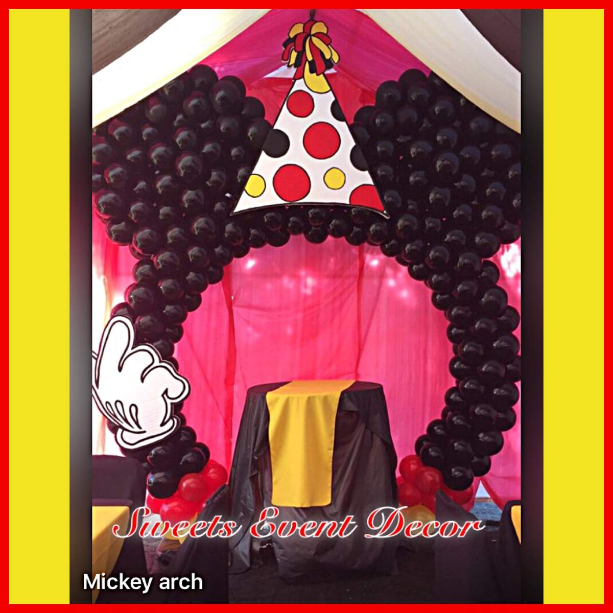 Mickey Ears Arch by: Sweets Event Decor - Mickey Mouse