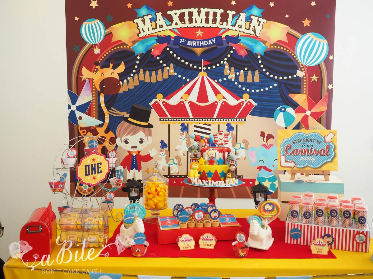 Step right up! - Circus / Carnival
