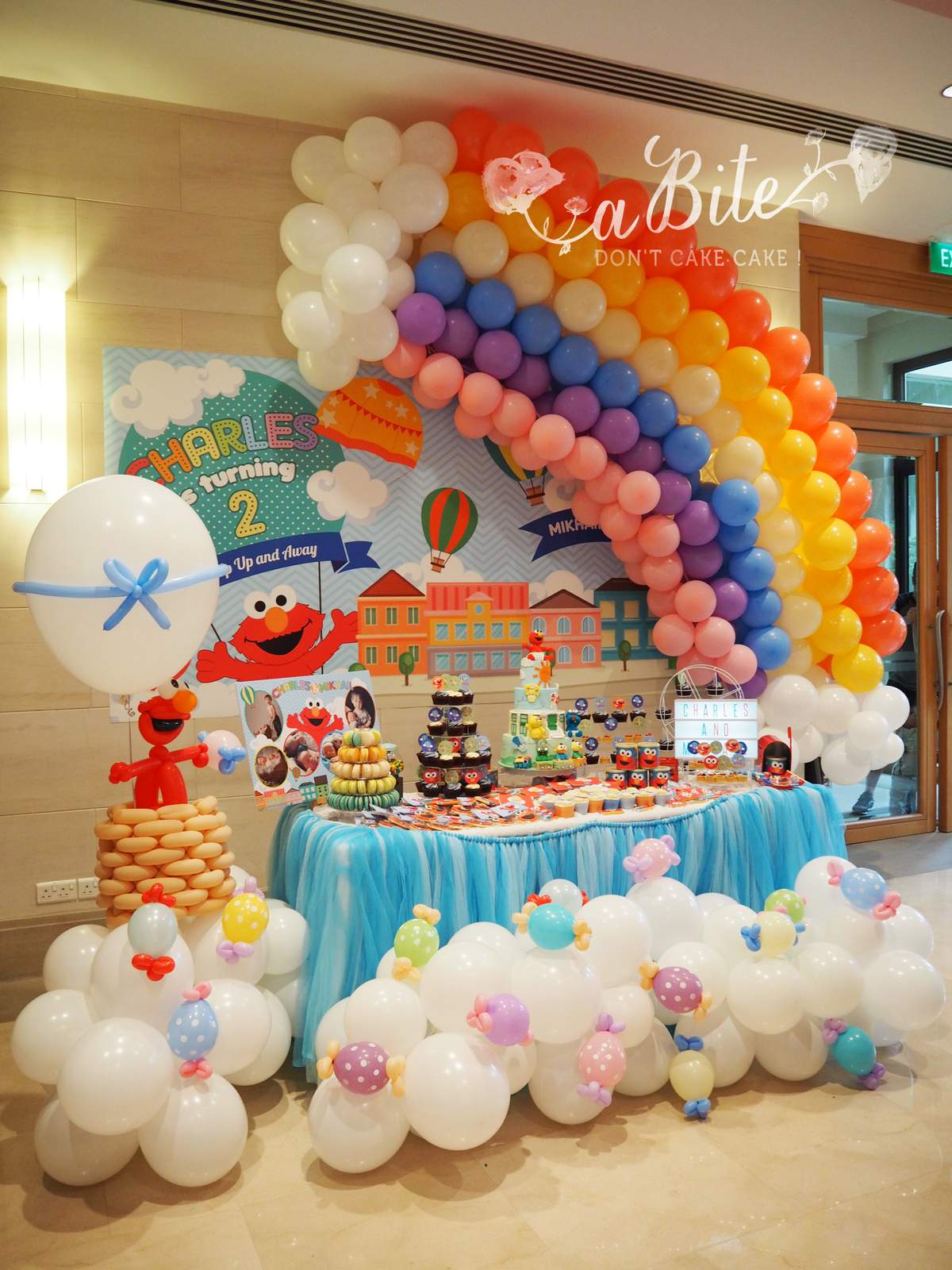 Elmo's Hot Air Balloon Party - Elmo
