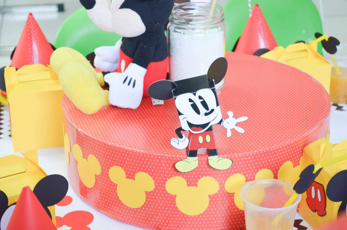 School Party - Mickey Mouse