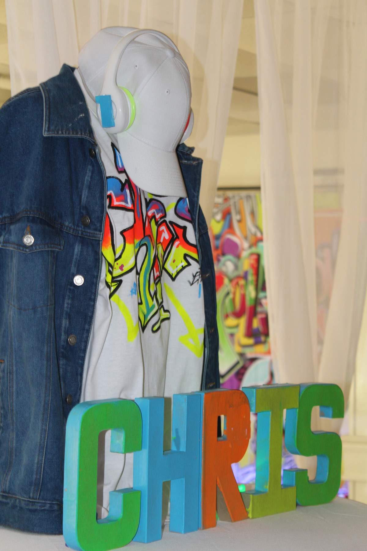 All White Glow In The Dark, Neon, Graffiti Bash - Glow In Dark/Graffiti