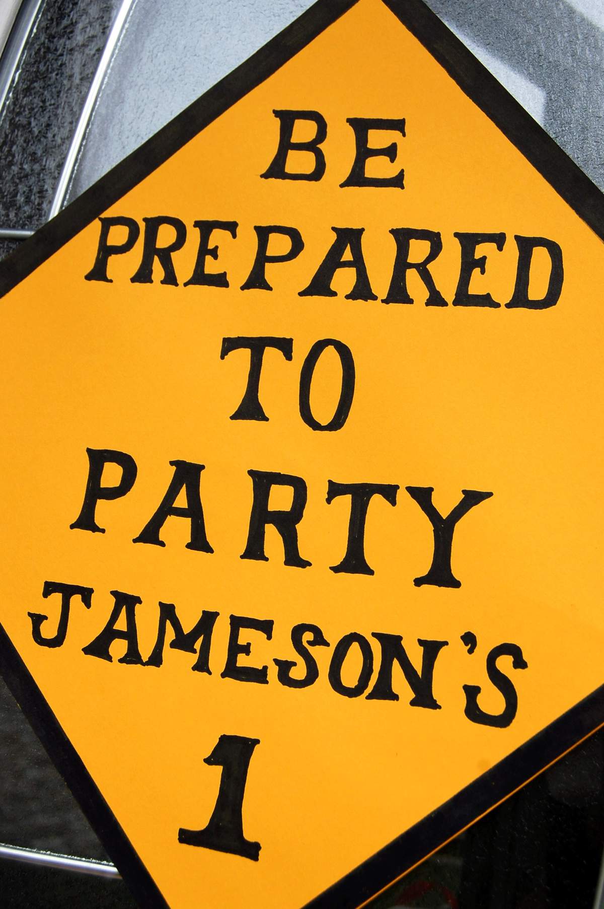 Jameson's 1: Construction Party - Construction