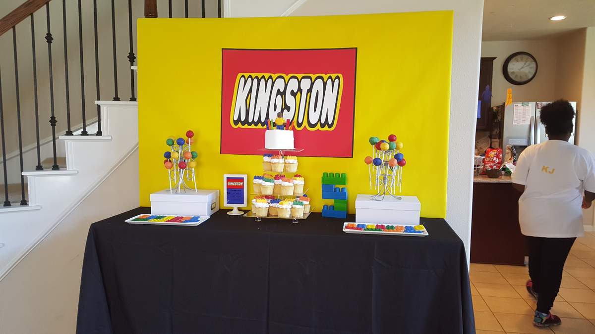 Kingston's lego 5th Birthday Party - Legos 