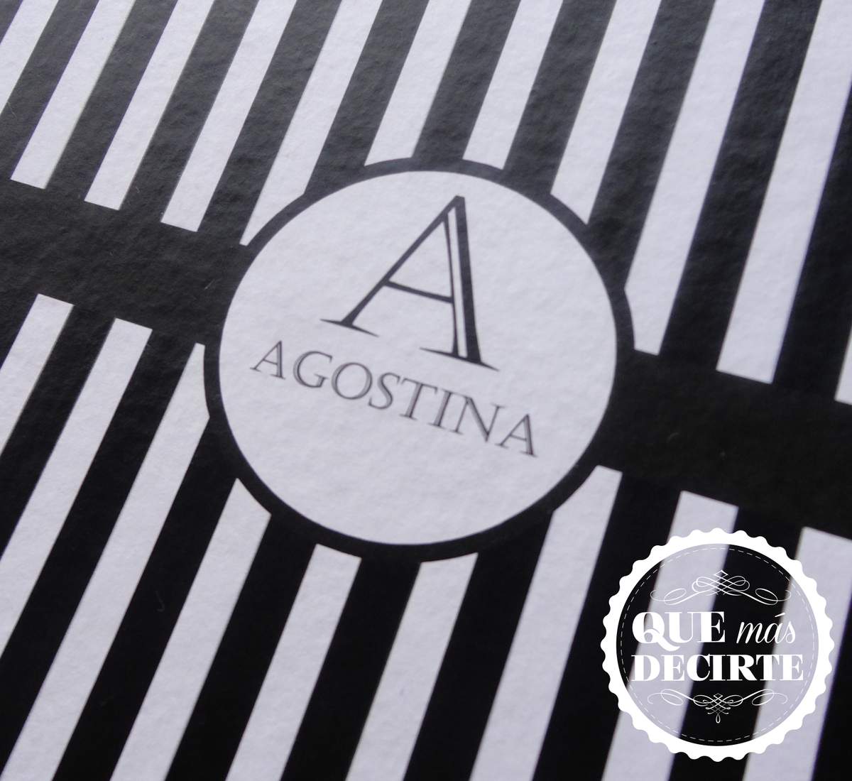 blanco y negro Agostina - Blanco y Negro