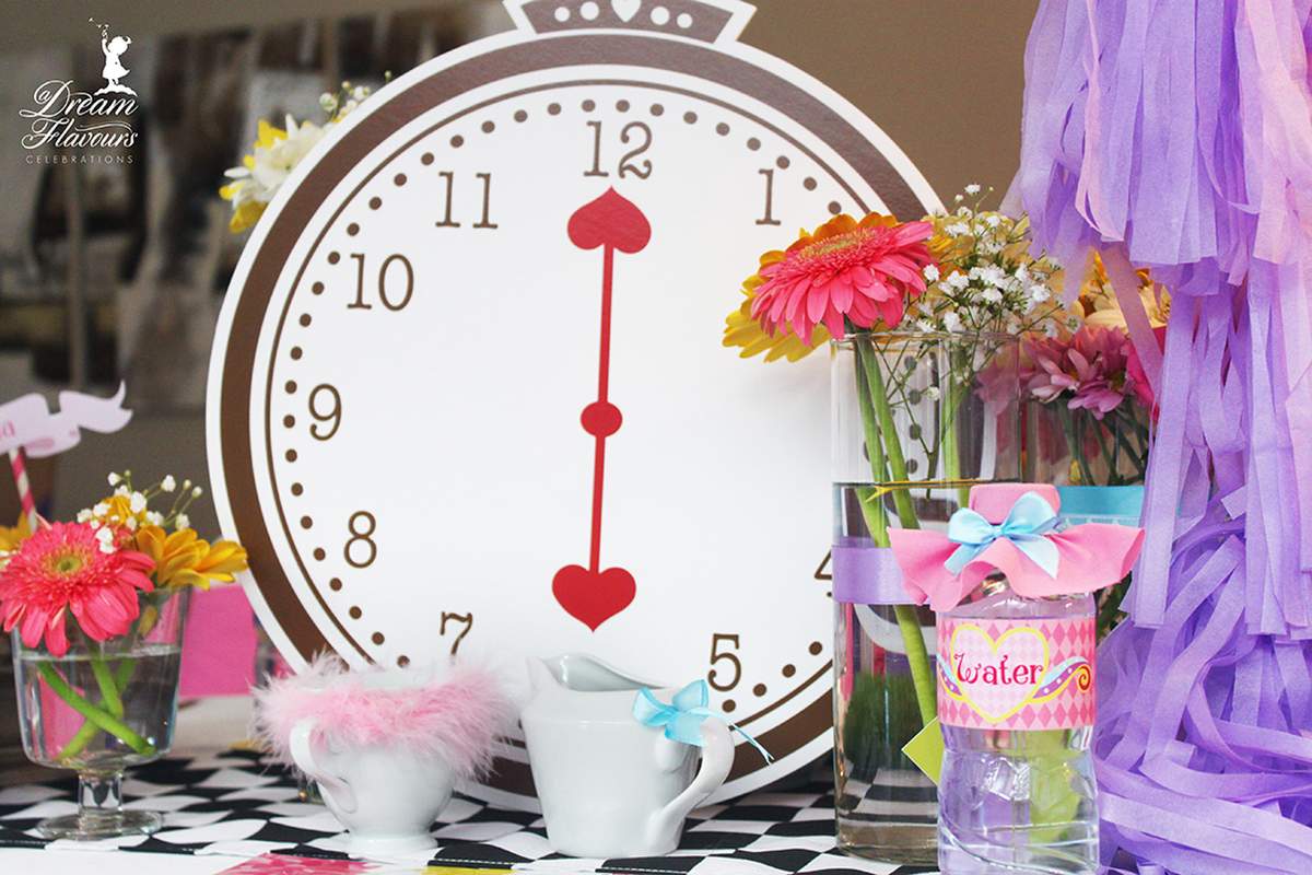 wonderland tea party - Alice in wonderland