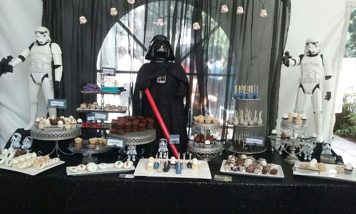 Star-wars Dessert Bar - Nothing better than a Star-Wars kind of Bash