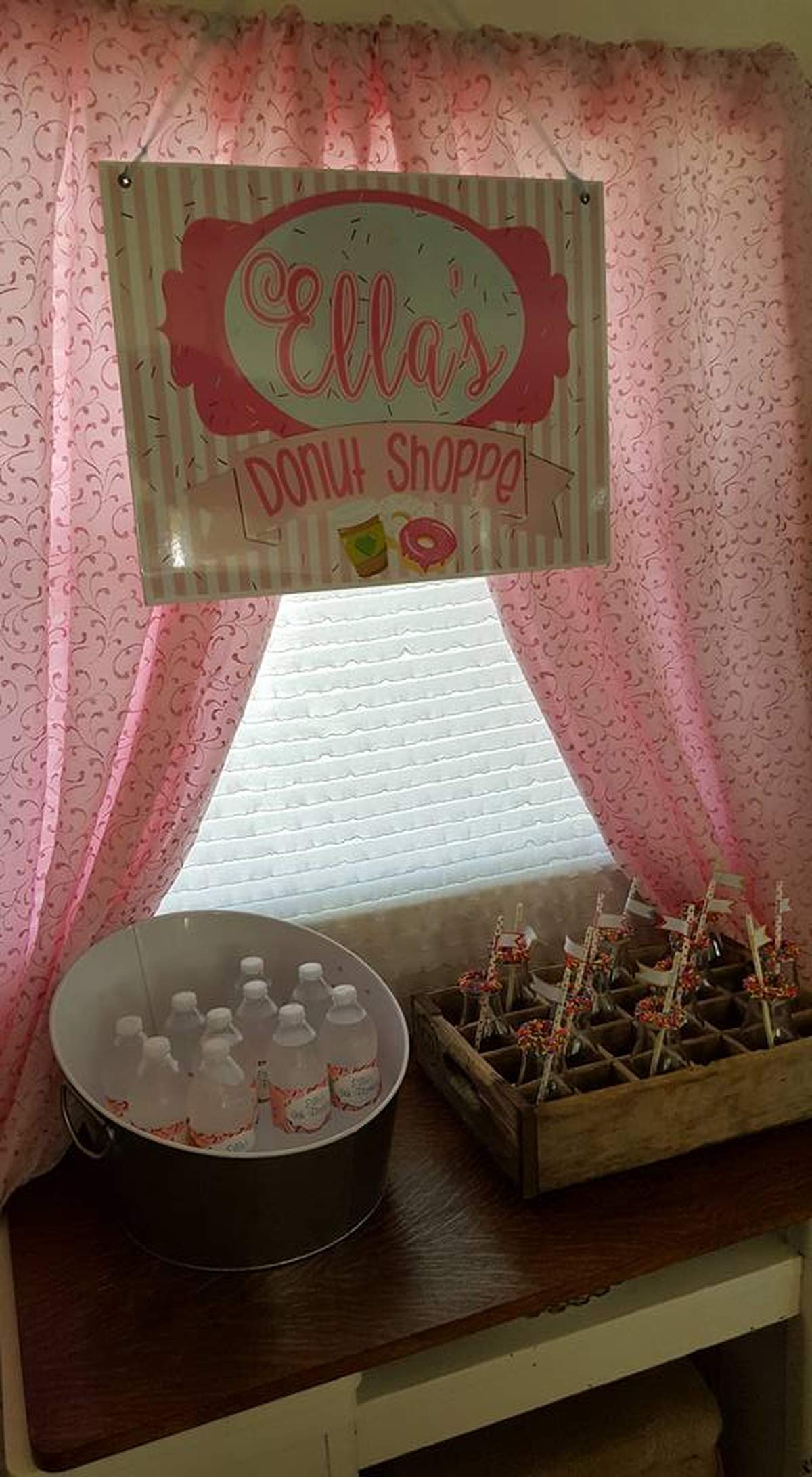 Ella's Donut Shoppe - Do-nut, Doughnut, Donut