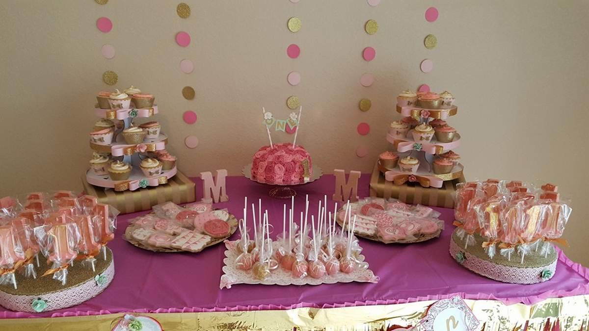 Madi's pink and gold 1st birthday - Pink