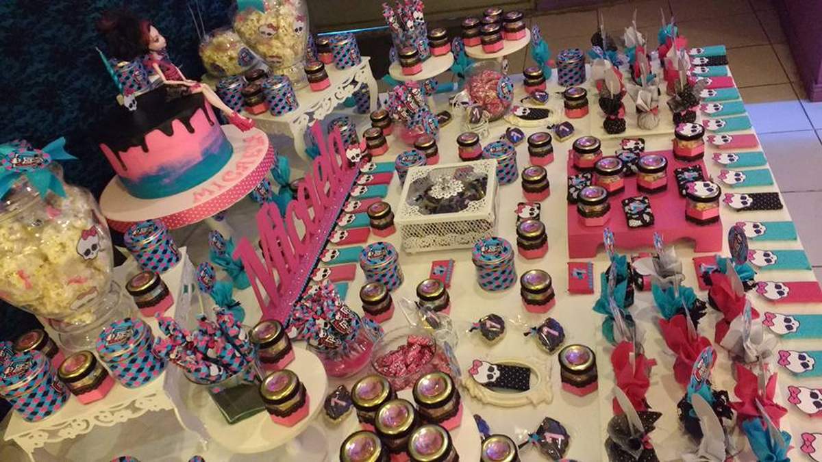 Draculaura Birthday Party - Monster High